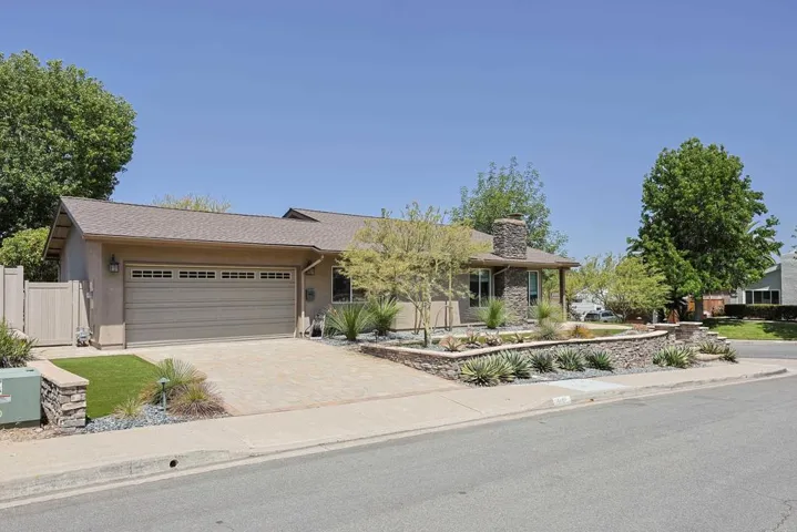 5390 Huaracha Court, Tierrasanta, California 92124