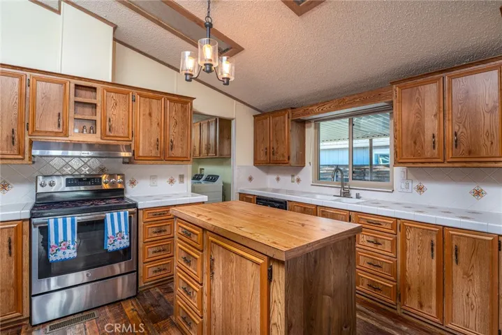 38075 Calle Amigable, Murrieta, California 92563