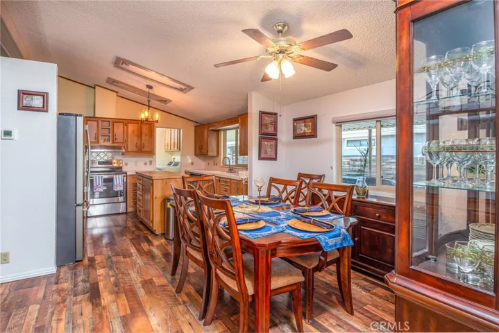 38075 Calle Amigable, Murrieta, California 92563