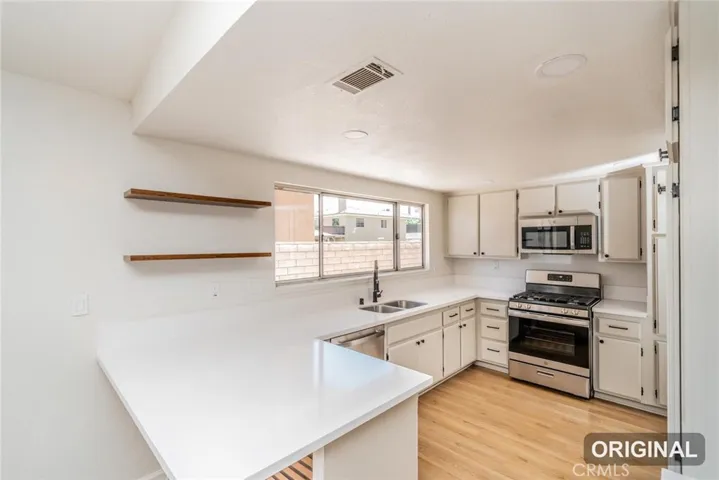 13665 Driftwood, Victorville, California 92395