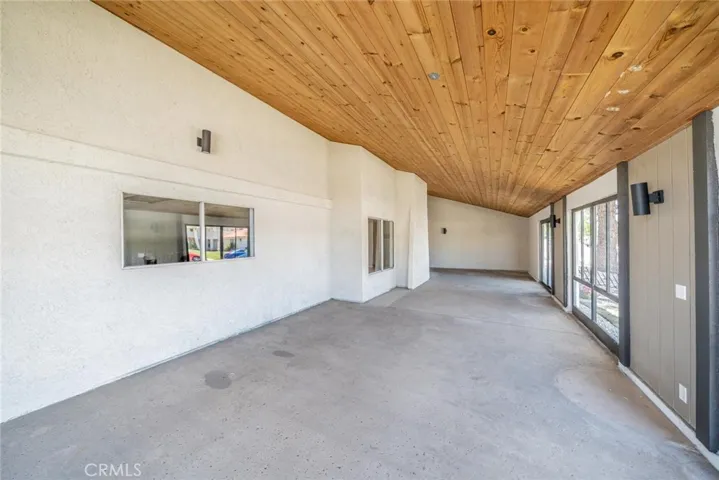 13665 Driftwood, Victorville, California 92395