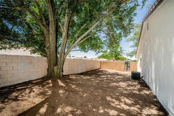 13665 Driftwood, Victorville, California 92395