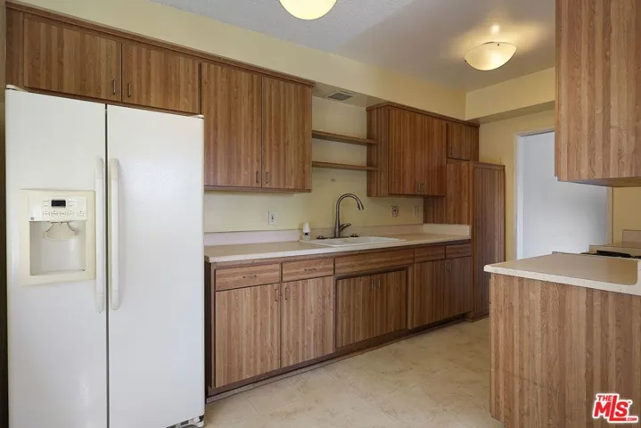 5025 Maplewood Avenue 14, Los Angeles, California 90004