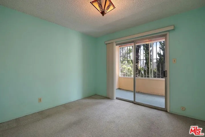 5025 Maplewood Avenue 14, Los Angeles, California 90004
