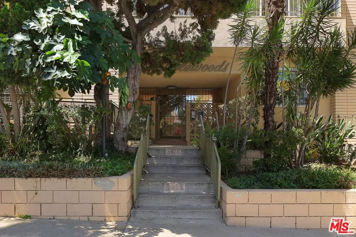 5025 Maplewood Avenue 14, Los Angeles, California 90004
