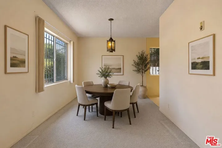 5025 Maplewood Avenue 14, Los Angeles, California 90004