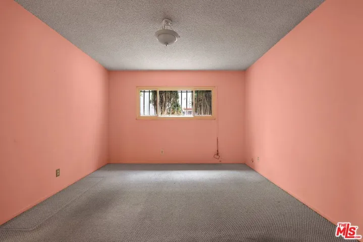 5025 Maplewood Avenue 14, Los Angeles, California 90004