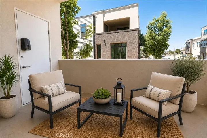105 Galaxie, Covina, California 91723