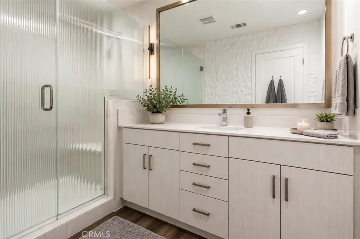 105 Galaxie, Covina, California 91723