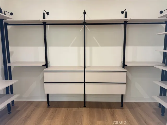 Walk-in Closet