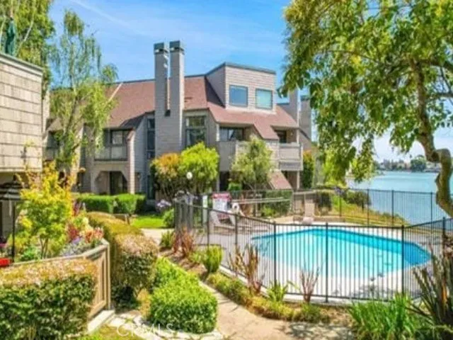 59 Cove, Redwood City, California 94065
