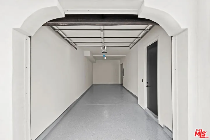 2324 S Dunsmuir Avenue, Los Angeles, California 90016