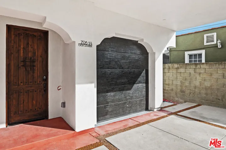 2324 S Dunsmuir Avenue, Los Angeles, California 90016