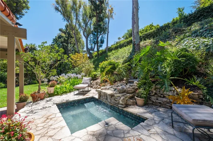 26736 Hawkhurst Drive, Rancho Palos Verdes, California 90275