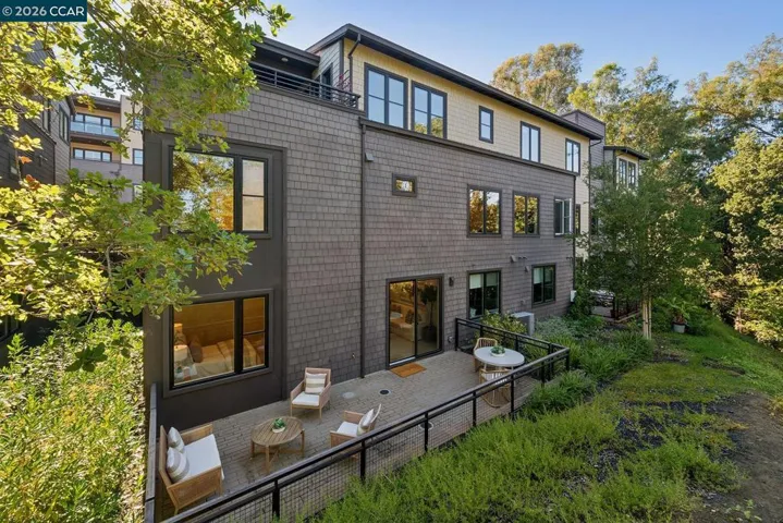 25 Woodbury Highlands Ct 21, Lafayette, California 94549