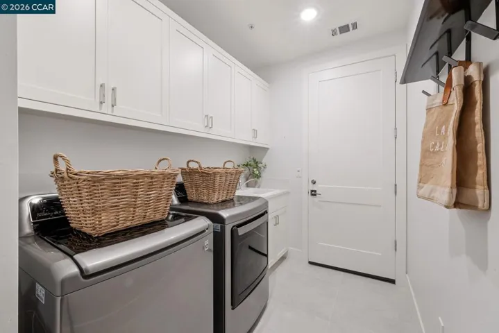 25 Woodbury Highlands Ct 21, Lafayette, California 94549