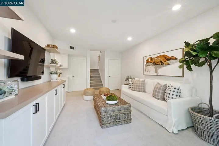 25 Woodbury Highlands Ct 21, Lafayette, California 94549