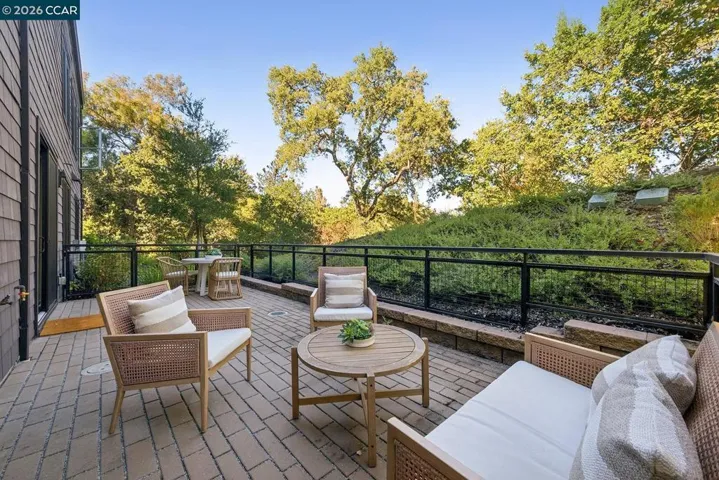 25 Woodbury Highlands Ct 21, Lafayette, California 94549