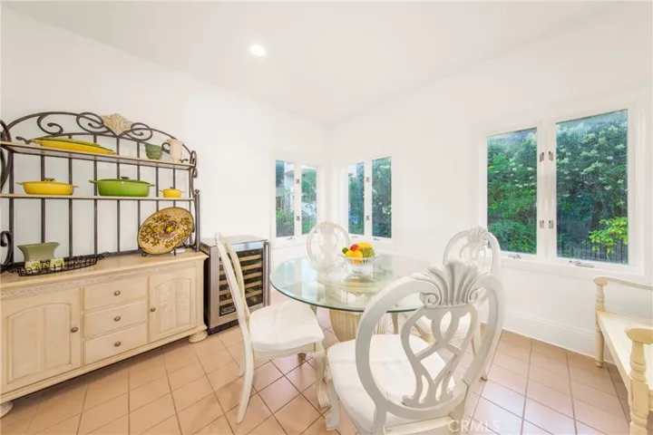 3546 Dixie Canyon, Los Angeles, California 91423