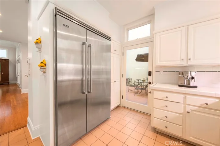 3546 Dixie Canyon, Los Angeles, California 91423