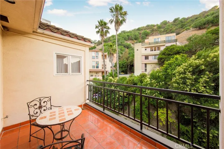 3546 Dixie Canyon, Los Angeles, California 91423