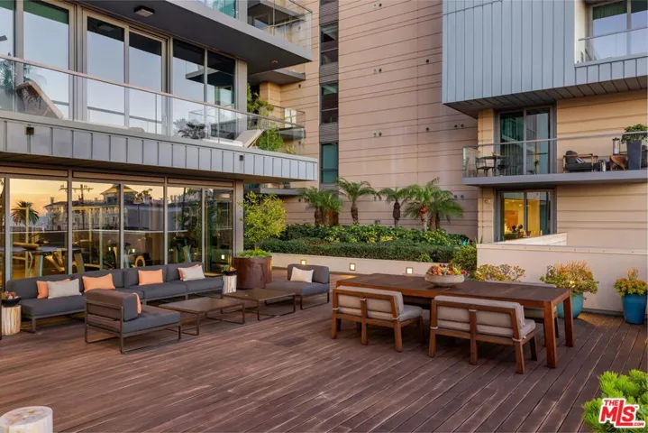 1755 Ocean Avenue 412, Santa Monica, California 90401