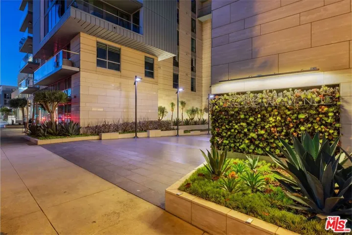 1755 Ocean Avenue 412, Santa Monica, California 90401