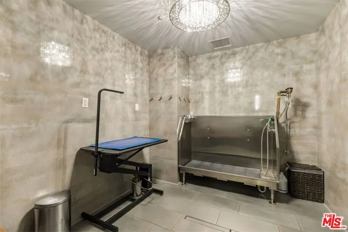 1755 Ocean Avenue 412, Santa Monica, California 90401