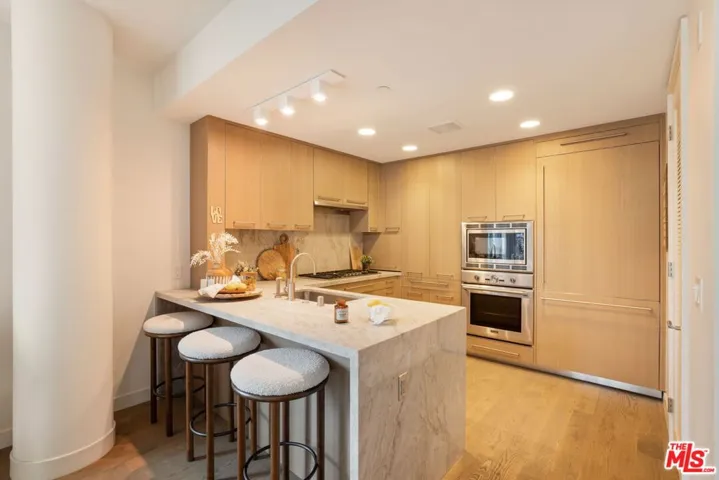 1755 Ocean Avenue 412, Santa Monica, California 90401