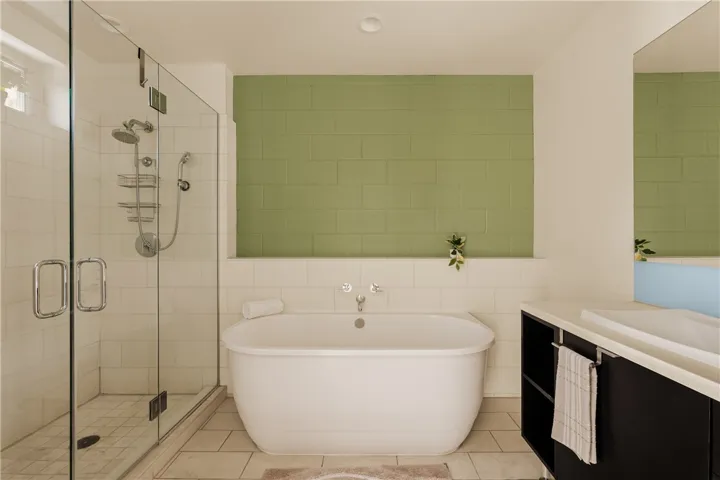 3450 Cahuenga W, Los Angeles, California 90068