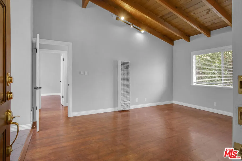 16147 W Sunset Boulevard 6, Los Angeles, California 90272 — photo 5