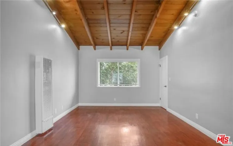 16147 W Sunset Boulevard 6, Los Angeles, California 90272