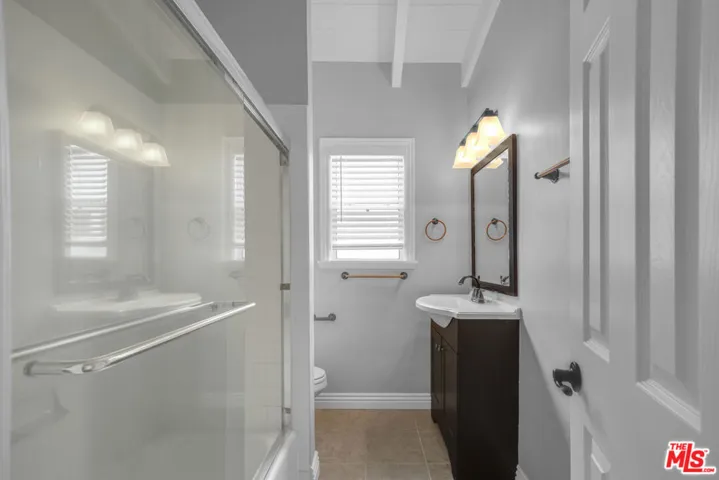 16147 W Sunset Boulevard 6, Los Angeles, California 90272