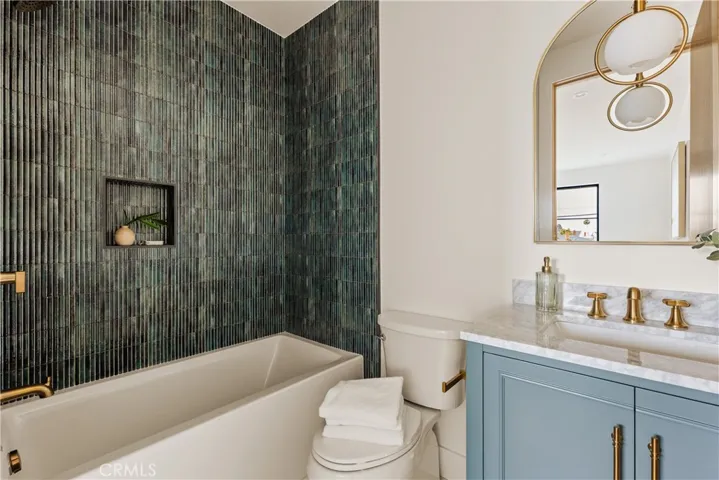 8344 Mcconnell, Los Angeles, California 90045