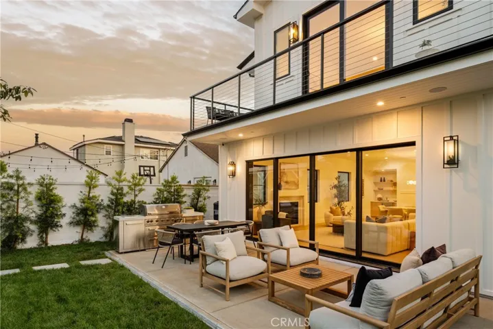 8344 Mcconnell, Los Angeles, California 90045