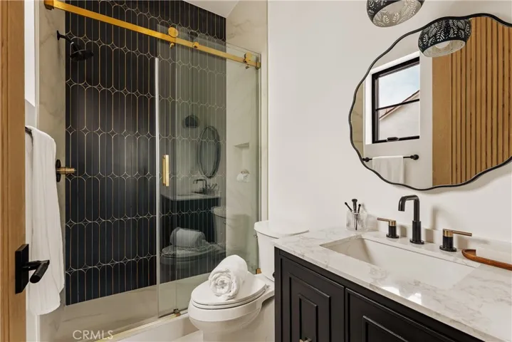 8344 Mcconnell, Los Angeles, California 90045