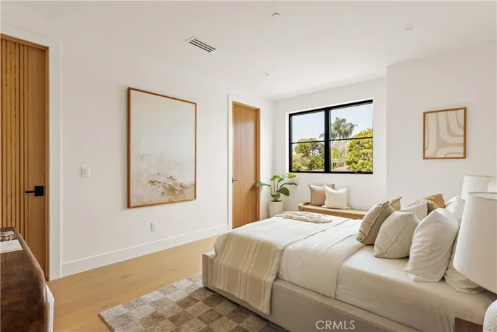 8344 Mcconnell, Los Angeles, California 90045