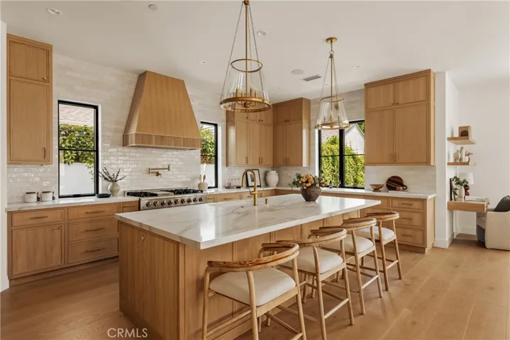 8344 Mcconnell, Los Angeles, California 90045