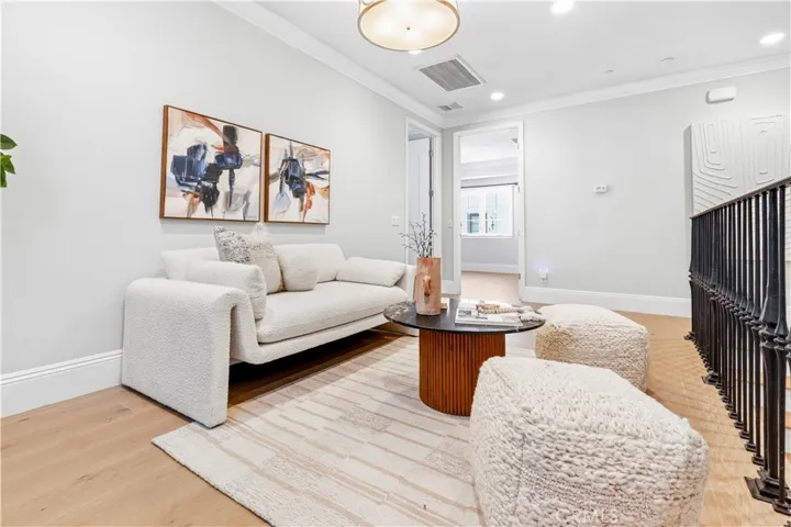 566 S 2nd Avenue, Arcadia, California 91006