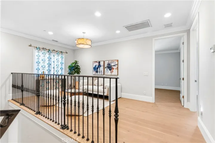 566 S 2nd Avenue, Arcadia, California 91006