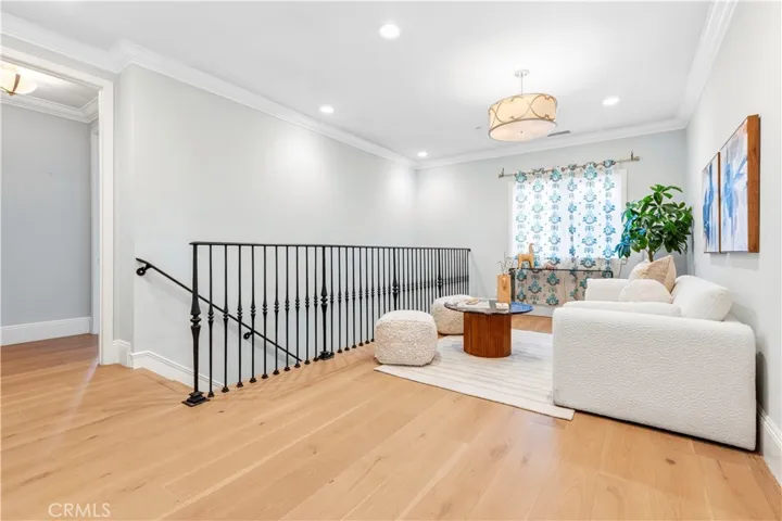 566 S 2nd Avenue, Arcadia, California 91006