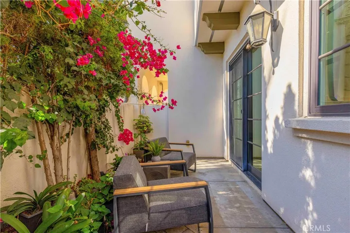 566 S 2nd Avenue, Arcadia, California 91006