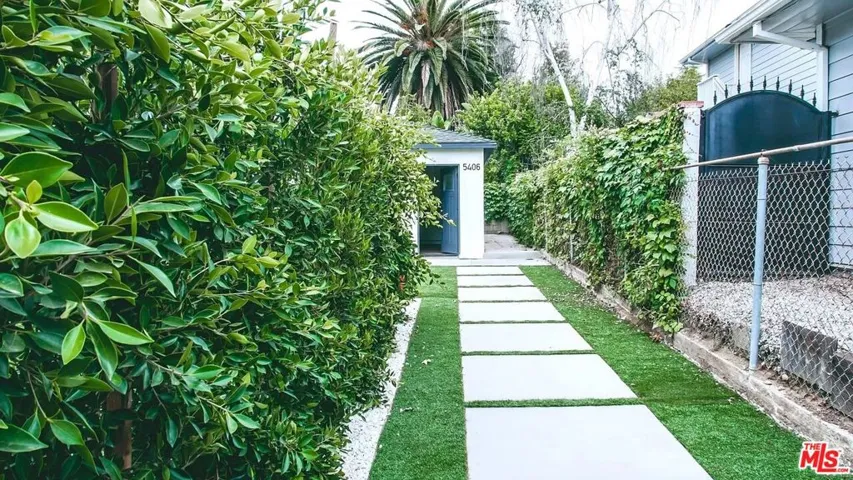 5406 Tampa Avenue, Tarzana, California 91356