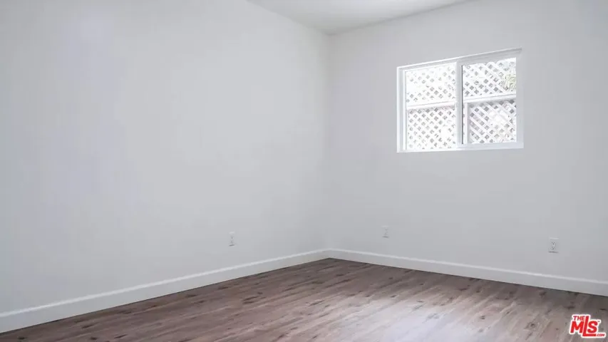5406 Tampa Avenue, Tarzana, California 91356