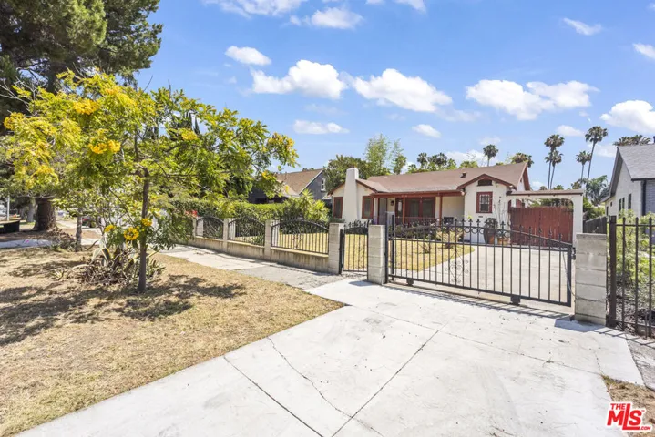 4914 10th Avenue, Los Angeles, California 90043