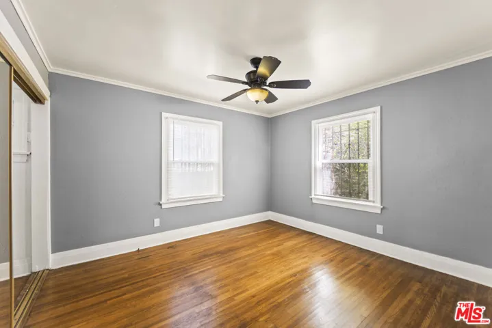 4914 10th Avenue, Los Angeles, California 90043
