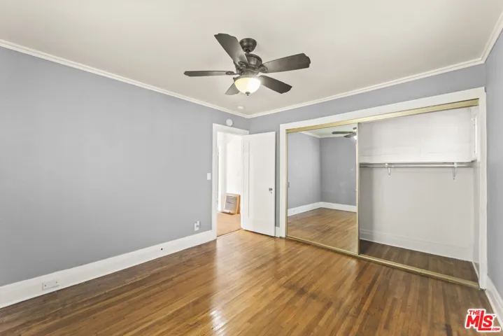 4914 10th Avenue, Los Angeles, California 90043