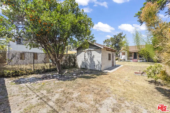 4914 10th Avenue, Los Angeles, California 90043