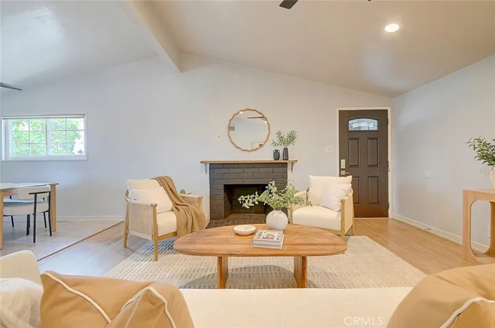 2044 W Spruce Avenue, Orange, California 92868