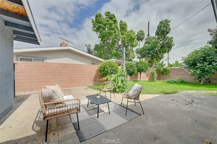 2044 W Spruce Avenue, Orange, California 92868